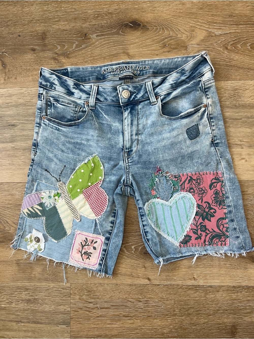 American Eagle Outfitters Light Blue Patchwork Denim Shorts - Picture 3 of 9